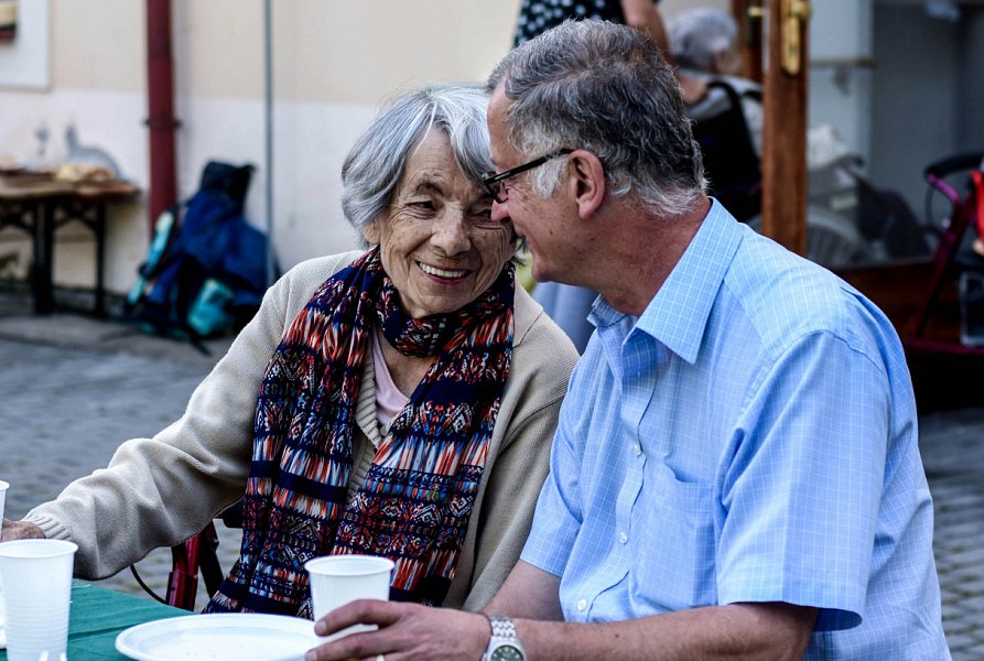 Projekt Centrum pro důstojné stárnutí Sue Ryder