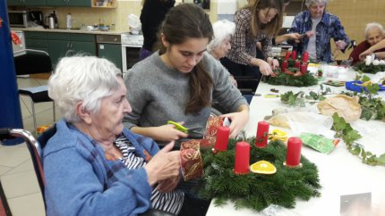 Vánoční věncování 