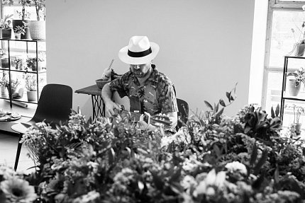 Oslava MDŽ - den před uzavřením domova pro seniory kvůli koronaviru